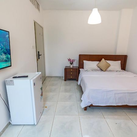 Comfortable Private Rooms In Compound Housing 두바이 외부 사진