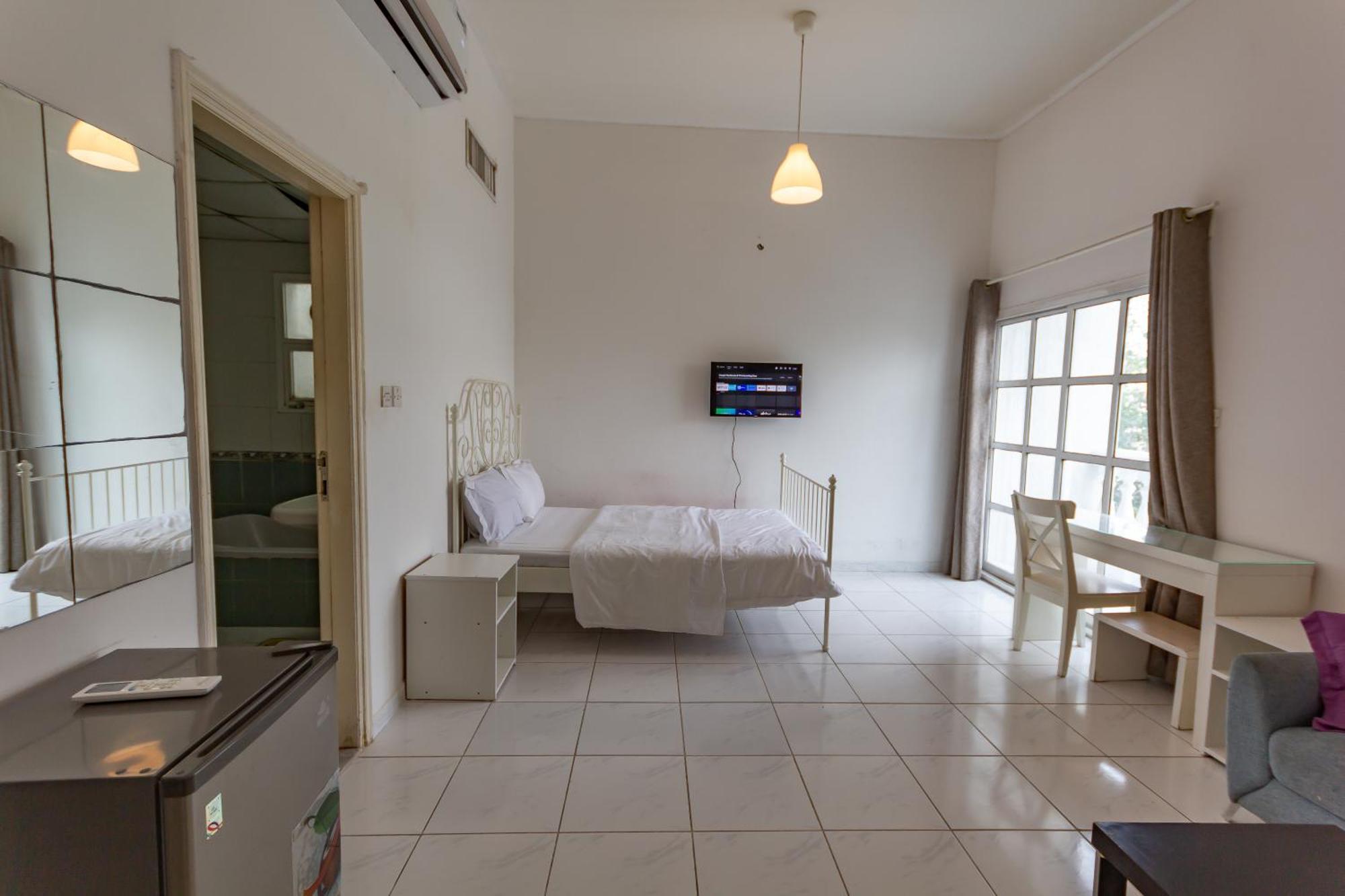 Comfortable Private Rooms In Compound Housing 두바이 외부 사진